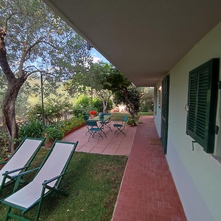 Independent Apartment With A Fabulous Patio - Casa Penny Cisano sul Neva Exterior photo